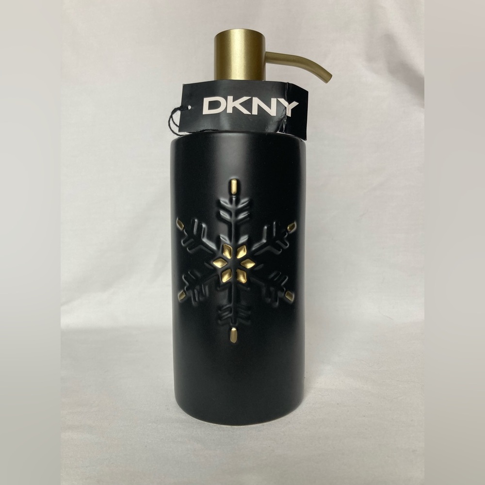 New DKNY Snowflake Festive Ceramic Liquid Soap Dispenser Black & Gold 8” Tall
